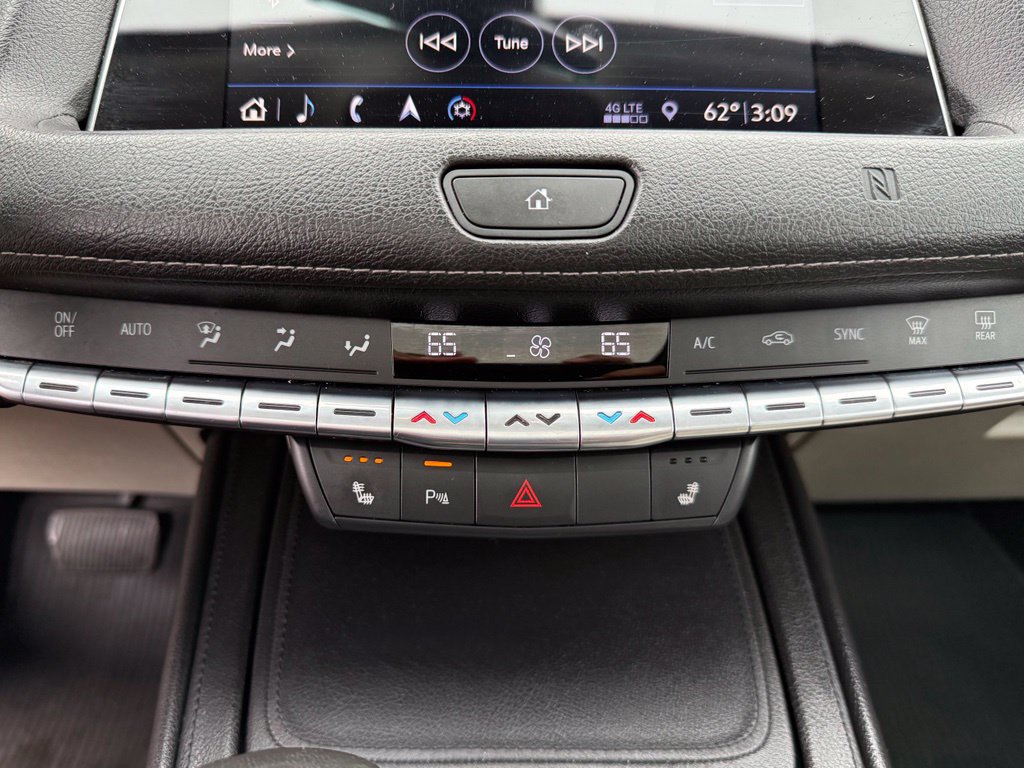 Used 2019 Cadillac XT4 Luxury w/ Cold Weather Package AWD/4WD image 36