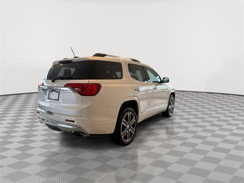 Used 2018 GMC Acadia Denali w/ Technology Package image 10