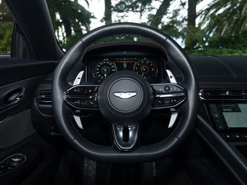 Used 2024 Aston Martin DB12 Coupe image 20