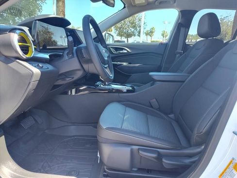 New 2026 Chevrolet Trax LT w/ Driver Confidence Package FWD image 5