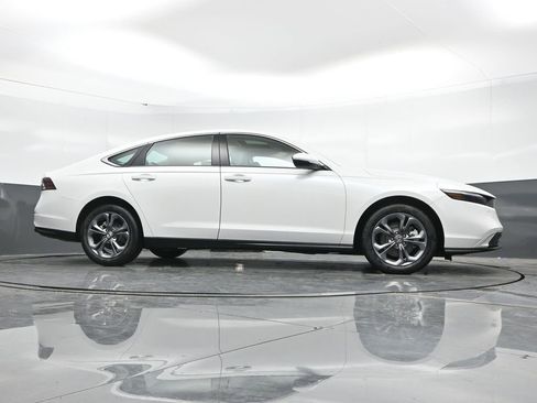 New 2025 Honda Accord EX-L image 40