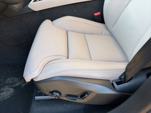 New 2026 Volvo XC90 B6 Ultra w/ Protection Package Premier image 13