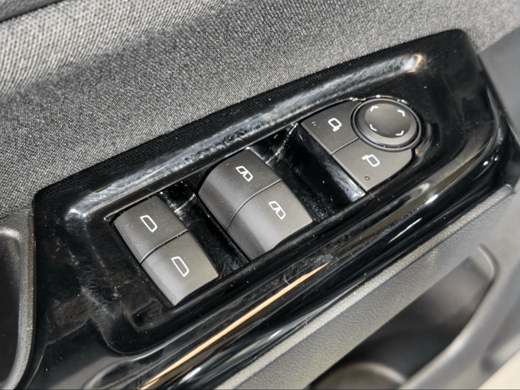 Used 2025 Honda Prologue EX image 8