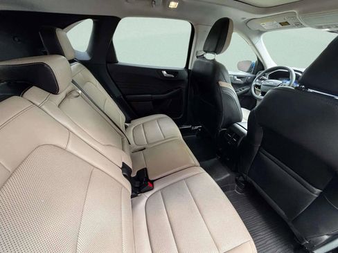 Used 2022 Ford Escape Titanium w/ Class II Trailer Tow Package image 15