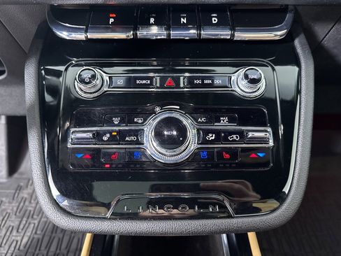 Used 2022 Lincoln Corsair Reserve w/ Equipment Group 201A image 22