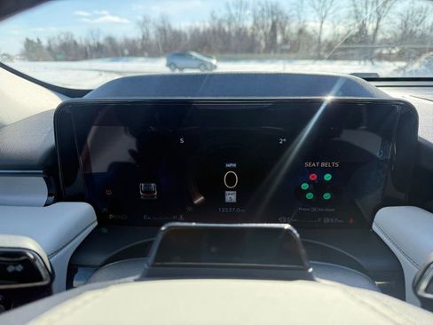 Used 2025 Lincoln Aviator Reserve w/ Equipment Group 201A image 27