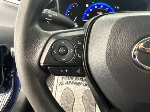 Used 2021 Toyota Corolla LE w/ Carpet Mat Package (TMS) FWD image 10