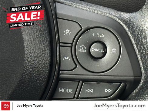 Used 2025 Toyota Corolla LE image 13