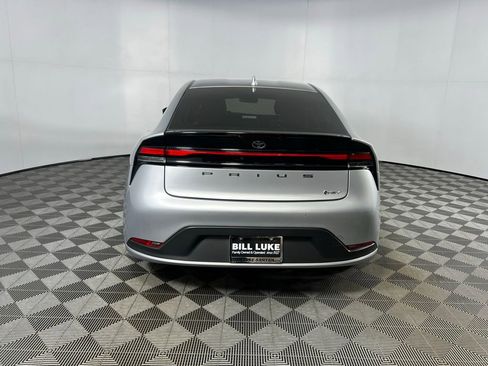 Used 2025 Toyota Prius LE image 7