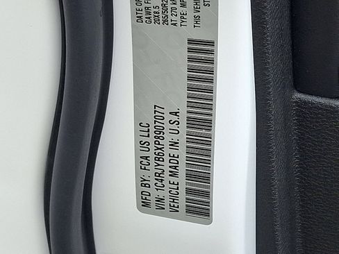 Used 2023 Jeep Grand Cherokee 30th Anniversary image 26