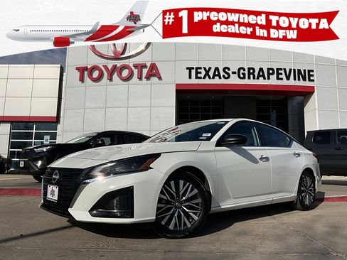 Used 2025 Nissan Altima 2.5 SV image 1