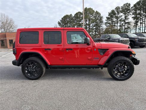 Used 2025 Jeep Wrangler Backcountry image 5