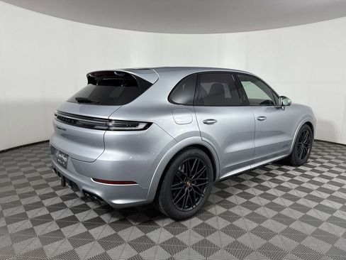 New 2025 Porsche Cayenne GTS image 7