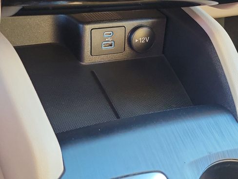 Certified 2022 Ford Escape SEL image 31