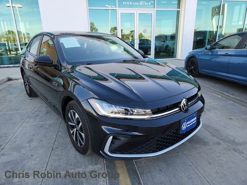 Used 2025 Volkswagen Jetta S image 1