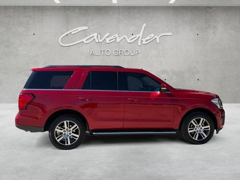 Used 2022 Ford Expedition XLT image 17