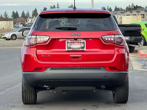 New 2026 Jeep Compass Latitude w/ Sun and Sound Group AWD/4WD image 5
