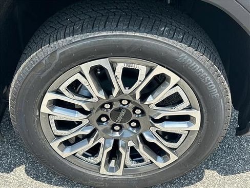 New 2026 GMC Sierra 1500 Denali Ultimate AWD/4WD image 15