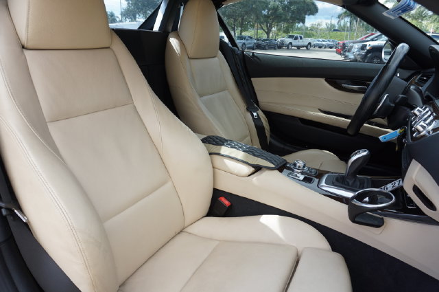 Used 2012 BMW Z4 sDrive28i RWD image 2