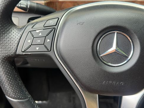 Used 2013 Mercedes-Benz E 350 Sedan image 21