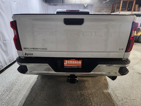 Used 2021 Chevrolet Silverado 3500 LT w/ Convenience Package image 7