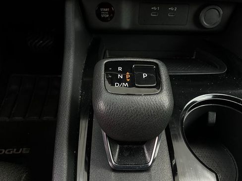 Used 2025 Nissan Rogue SV image 24