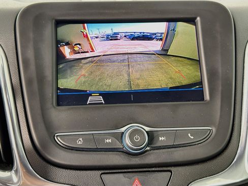 Used 2020 Chevrolet Equinox LS w/ LS Convenience Package FWD image 15