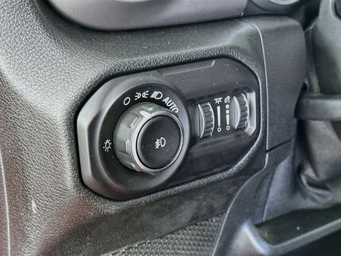 Used 2018 Jeep Wrangler Unlimited Sport S AWD/4WD image 17