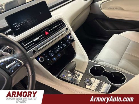 Used 2024 Genesis G70 2.5T image 16