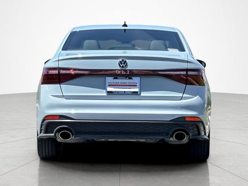 Used 2025 Volkswagen Jetta GLI Autobahn FWD image 4