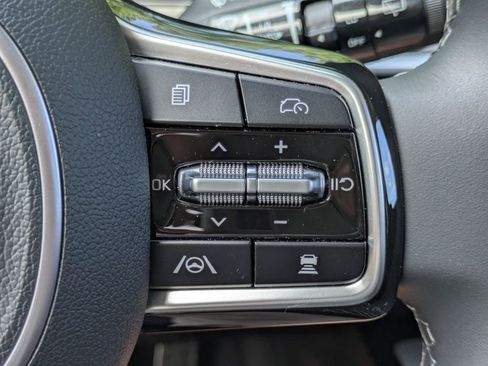 Used 2024 Kia Sorento SX AWD/4WD image 27