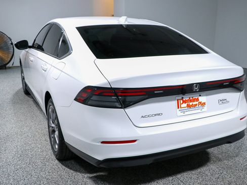 Used 2024 Honda Accord EX image 9