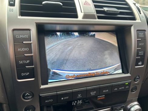 Used 2011 Lexus GX 460 image 21