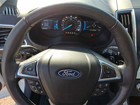 Used 2022 Ford Edge Titanium w/ Class II Trailer Tow Package image 21