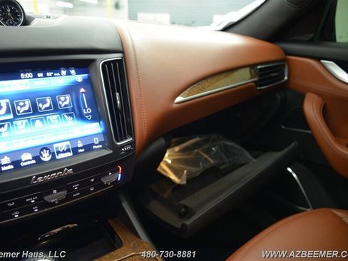 Used 2018 Maserati Levante S GranLusso image 37