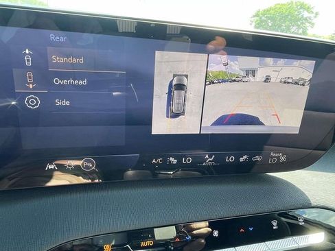 Certified 2025 Buick Enclave Preferred AWD/4WD image 19