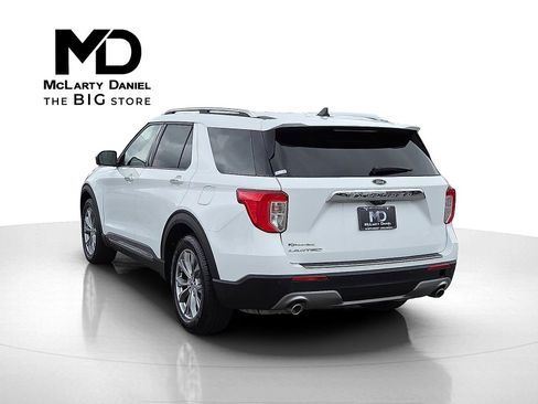 Used 2023 Ford Explorer Limited image 4