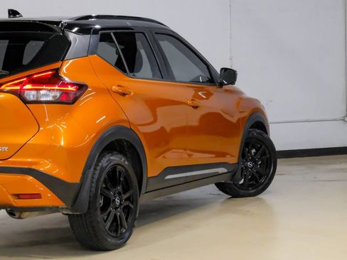 Used 2023 Nissan Kicks SR FWD image 12