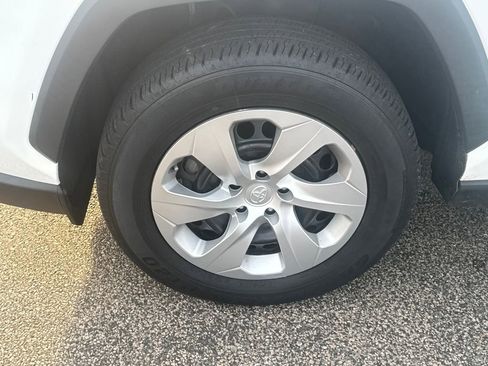 Used 2023 Toyota RAV4 LE image 37