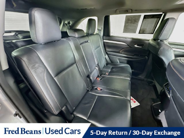 Used 2016 Toyota Highlander XLE AWD/4WD image 36