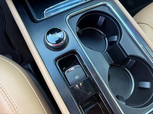 Used 2020 Lincoln Corsair Reserve w/ Elements Package image 25