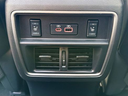 Used 2024 Nissan Murano Platinum AWD/4WD image 28