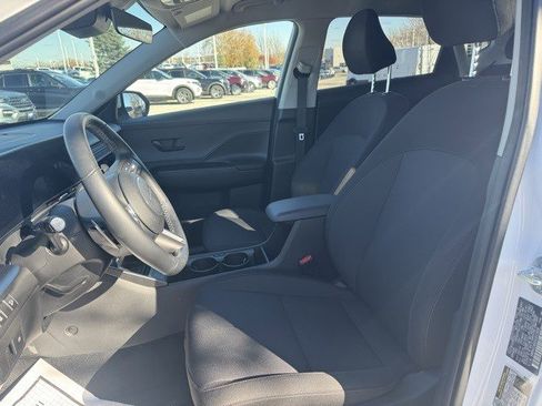 Used 2025 Hyundai Kona SEL image 12