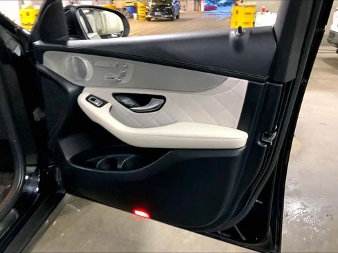 Used 2019 Mercedes-Benz GLC 300 4MATIC Coupe image 22