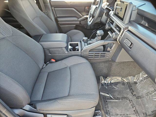 Used 2025 Toyota 4Runner SR5 AWD/4WD image 26