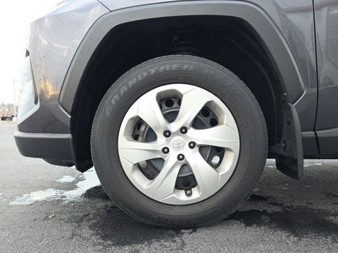 Used 2023 Toyota RAV4 LE image 9