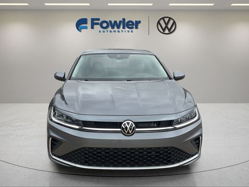 New 2026 Volkswagen Jetta SE FWD image 2