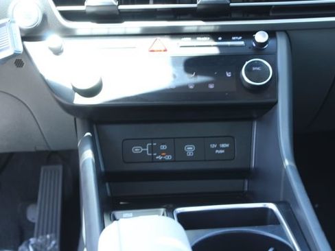 Used 2025 Hyundai Sonata SEL FWD image 13