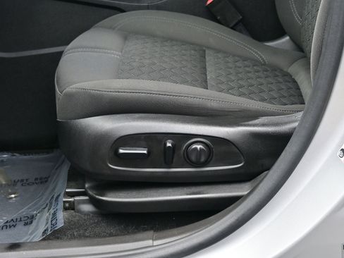 Used 2020 Chevrolet Blazer LT image 11