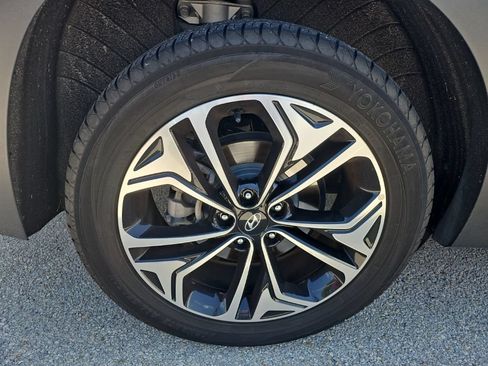 Used 2020 Hyundai Santa Fe Limited FWD image 11